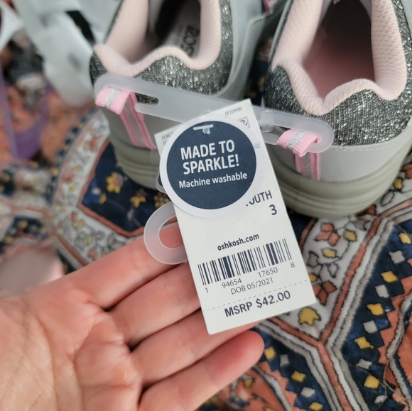 Shoes - Picture 3 of 4